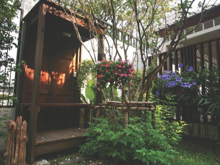 Baan Pra Nond Bed & Breakfast Bangkok Exterior photo